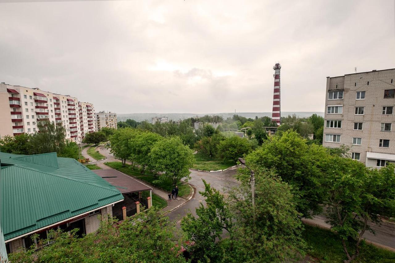 On Polevaya 44/12 Apartment